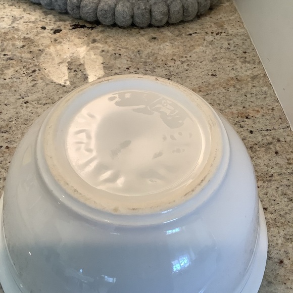 White Ceramic Bowl with Blue Ribbon Duck Design - Picture 4 of 6